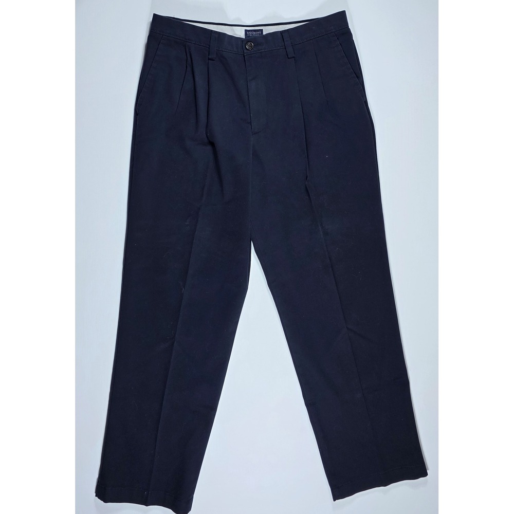 Dockers Men's Classic Fit Pleated Navy Blue Chino Pants W34 L32